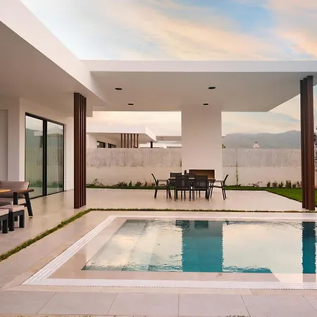 Villa Ashta / Color Block *
