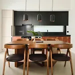 Ashta / Color Block