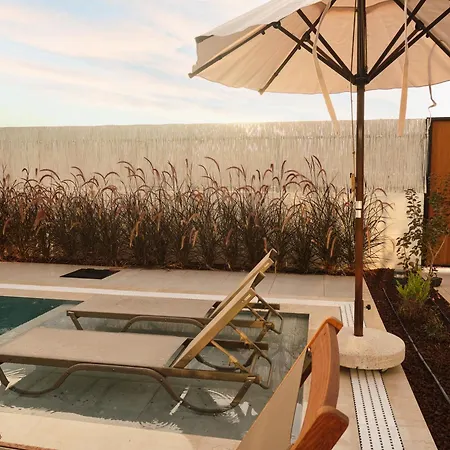 Villa Ashta / Color Block *