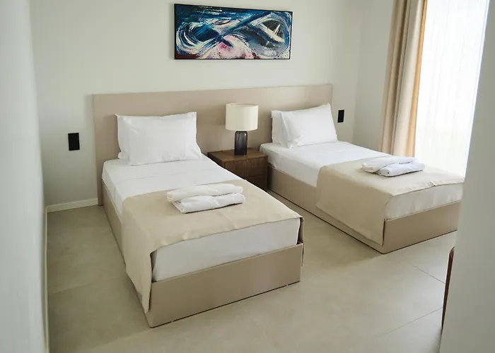 Villa Ashta / Color Block *