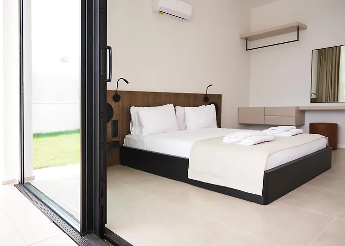 Ashta / Color Block פאטהיה